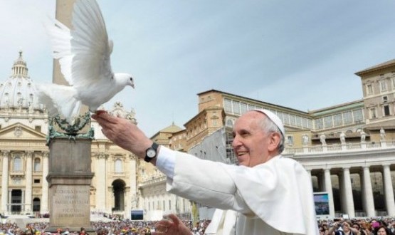 البابا فرنسيس: بالـ”نعم” السخية التي قالتها سمحت مريم لله بأن يأخذ على عاتقه هذا التاريخ