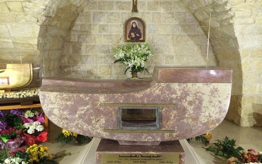 المحطة الاخيرة لذخائر القديسة رفقا في اميركا في كنيسة قلب يسوع فورت لوديرديل