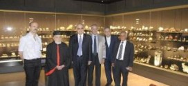صفير زار متحف المعدنيات في حرم الجامعة اليسوعية