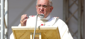 البابا: علينا أن نوقظ مجدّدًا المعنى الجماعيّ للإمتنان والتّقدير والضيافة