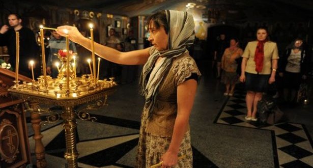 النزاع في أوكرانيا يُهدّد مسيحييها: كهنة يُخطَفون ويُضرَبون و”التّعصب يتنامى”