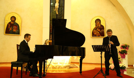 سحر الموسيقى الكلاسيكية في أمسية عزف أحياها Giampiero Sobrino و Fabio Centanni في الأنطونيّة
