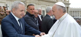 رئيس الانتربول التقى البابا: سلمت الفاتيكان مشروعا لحماية الارث الديني لكل الطوائف