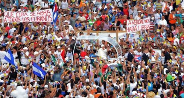 البابا فرنسيس يدعو الكوبيين من ساحة الثورة في هافانا إلى خدمة الآخرين بعيداً من إيديولوجية تخدم أشخاصاً