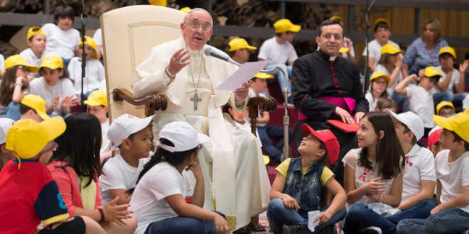 أطفال راسلوا البابا فأثمرت رسائلهم كتاباً ولقاء مع الأب الأقدس!