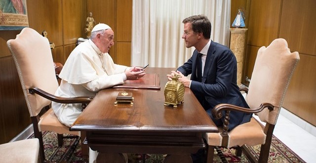 البابا فرنسيس يستقبل رئيس وزراء هولندا