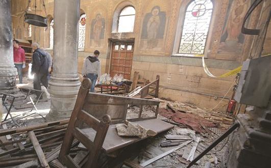 شظايا تفجير الكنيسة تصيب الإعلام المصري