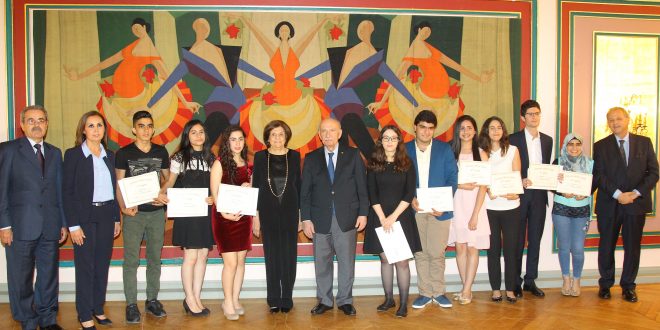 9 طلاب نالوا جائزة ميشال شيحا للعام 2017 وتشديد على اهمية الحوار والادارة الديموقراطية للتعددية