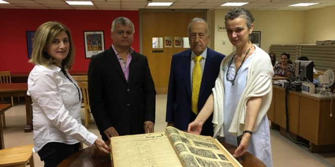 نقيب المحررين زار مكتبة يافت التذكارية وقدم للأرشيف مجلدين من جريدة الحديث