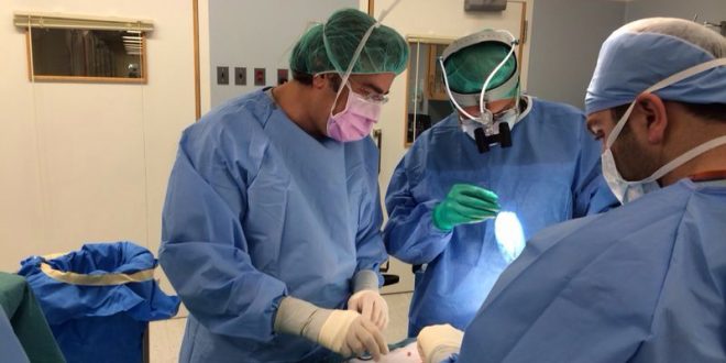 زراعة 3 أجهزة OCCLUTECH بلا جراحة لسد الثقوب في قلب طفل في AUBMC