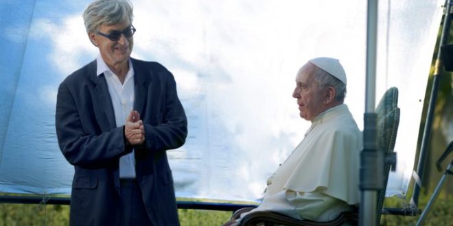 الصور الأولى لوثائقي ويم وندرز الجديد حول البابا إعلان بدء العرض في 18 أيار