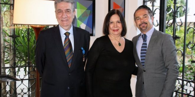 الجمهورية الفرنسية تمنح وسام الشرف للطبيب اللبناني كمال ربيز