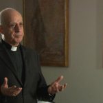 رئيس المجلس البابوي لتعزيز الكرازة الجديدة بالإنجيل رئيس الأساقفة رينو فيزيكيلا