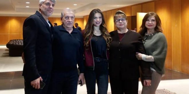 ملكة جمال لبنان غادرت الى بانكوك للمشاركة في انتخاب ملكة جمال الكون