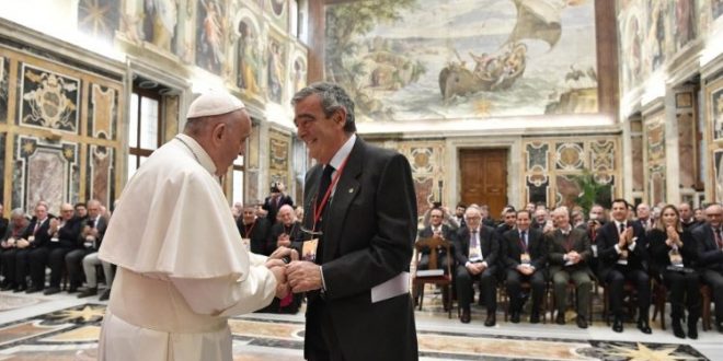 البابا فرنسيس يستقبل أعضاء مؤسسة “جورجيو لابيرا”