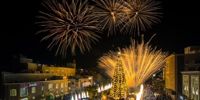 اضاءة شجرة الميلاد في جبيل وكلمات أملت في بناء دولة القانون والسيادة وحقوق الانسان