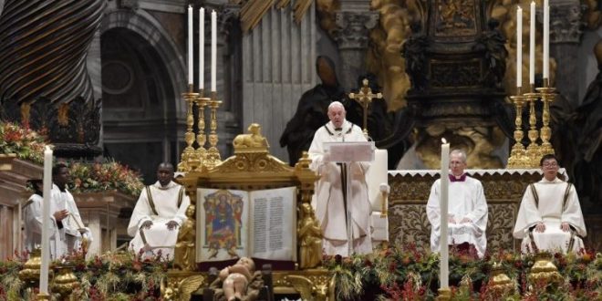البابا يحتفل بالقداس في عيد الدنح ويتحدث عن أهمية السجود والعبادة في حياة المسيحي
