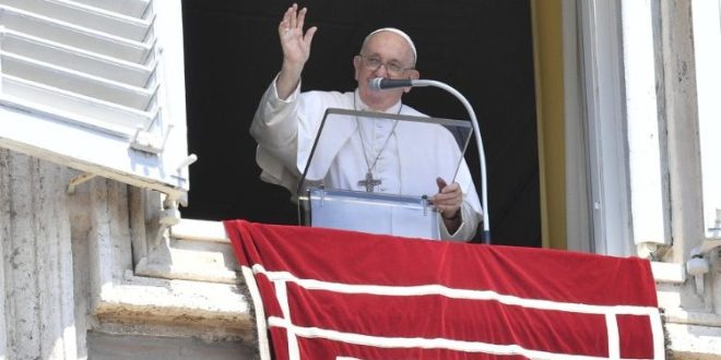 البابا فرنسيس: لتساعدنا العذراء مريم لكي نصعد يومًا بعد يوم أكثر نحو العلى من خلال الخدمة والتسبيح